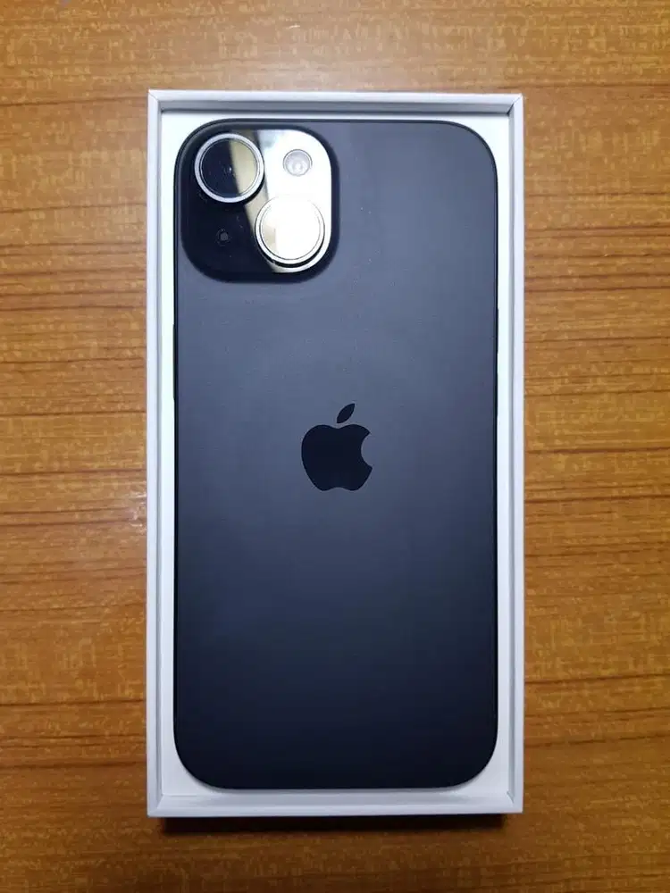 Iphone 15 bekas 128gb black