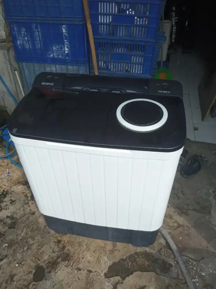 Di jual mesin cuci 3 tabung merek denpoo