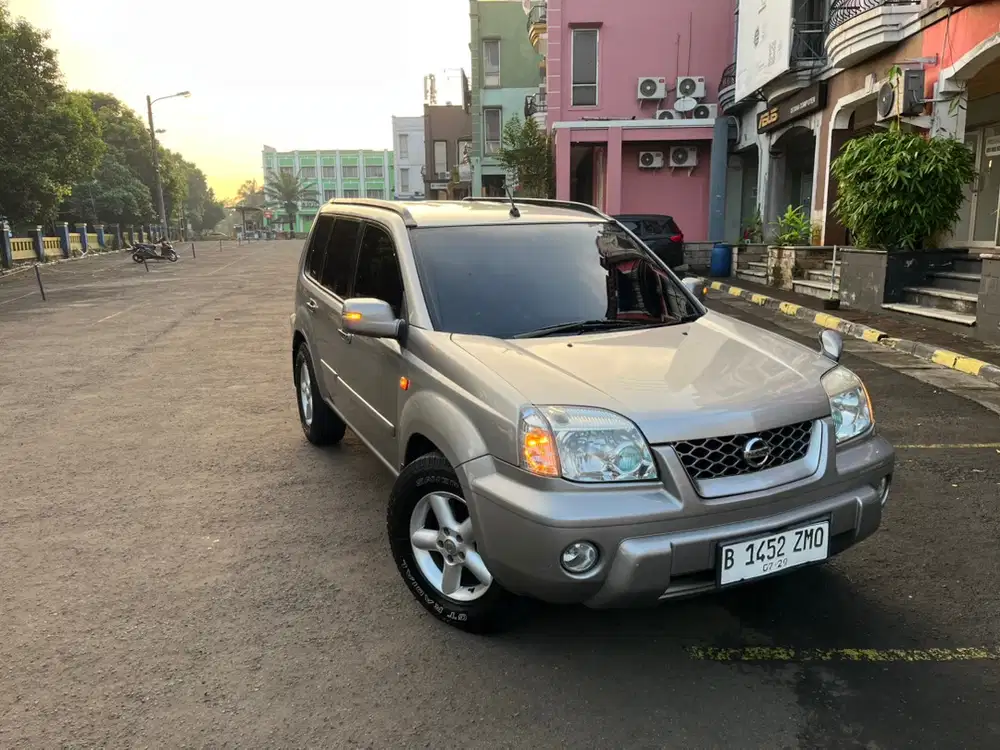 Nissan X-trail T30 ST 2.5 A/T tahun 2005