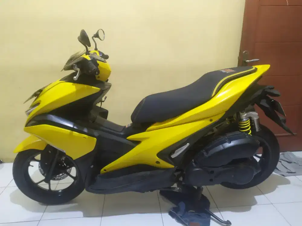 DI JUAL CEPAT MOTOR AEROX NON ABS 150CC TAHUN 2017 KM MUDA