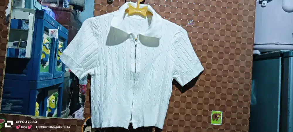 Atasan Crop Putih Double Zipper