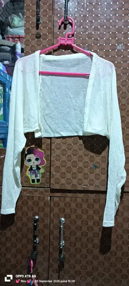 Outer crop putih