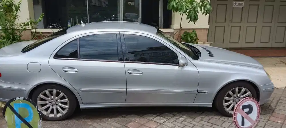 Mercedes-Benz E280 2008 Bensin
