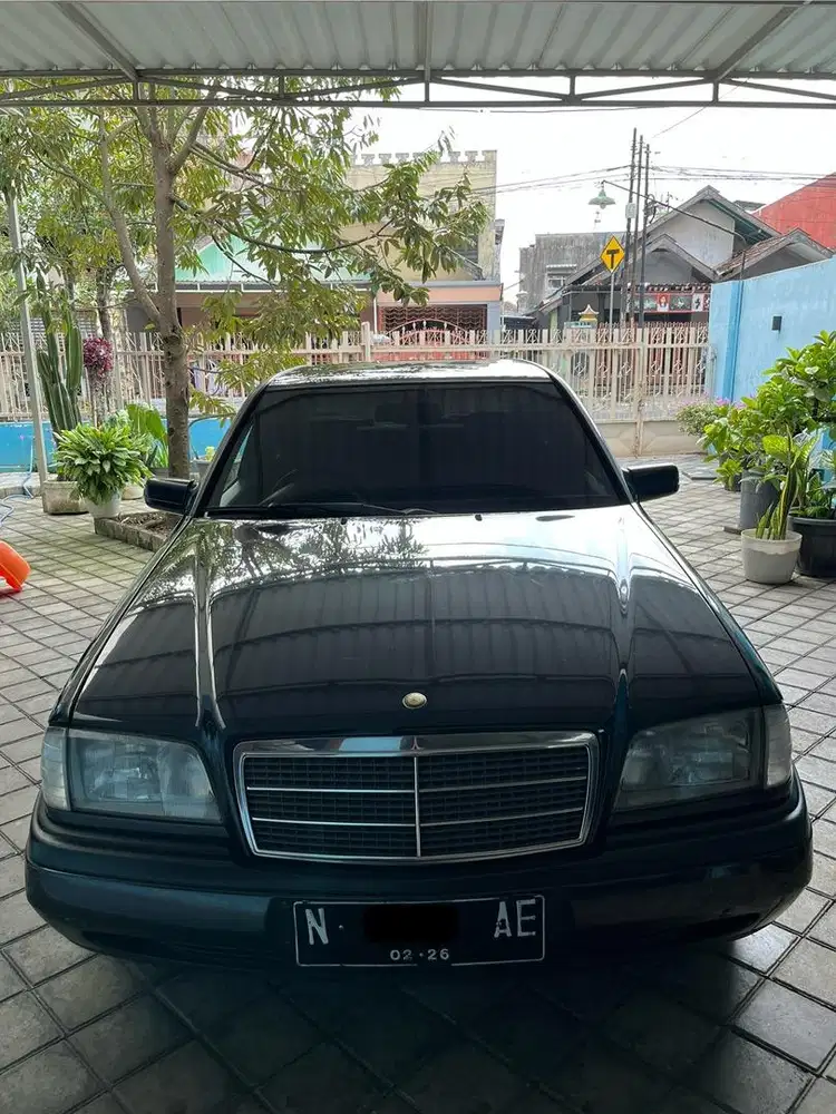 Dijual Mercy W202 C200
