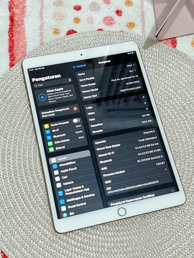IPAD AIR 3 64 GB WIFI + SELULAR / Tablet Bekas