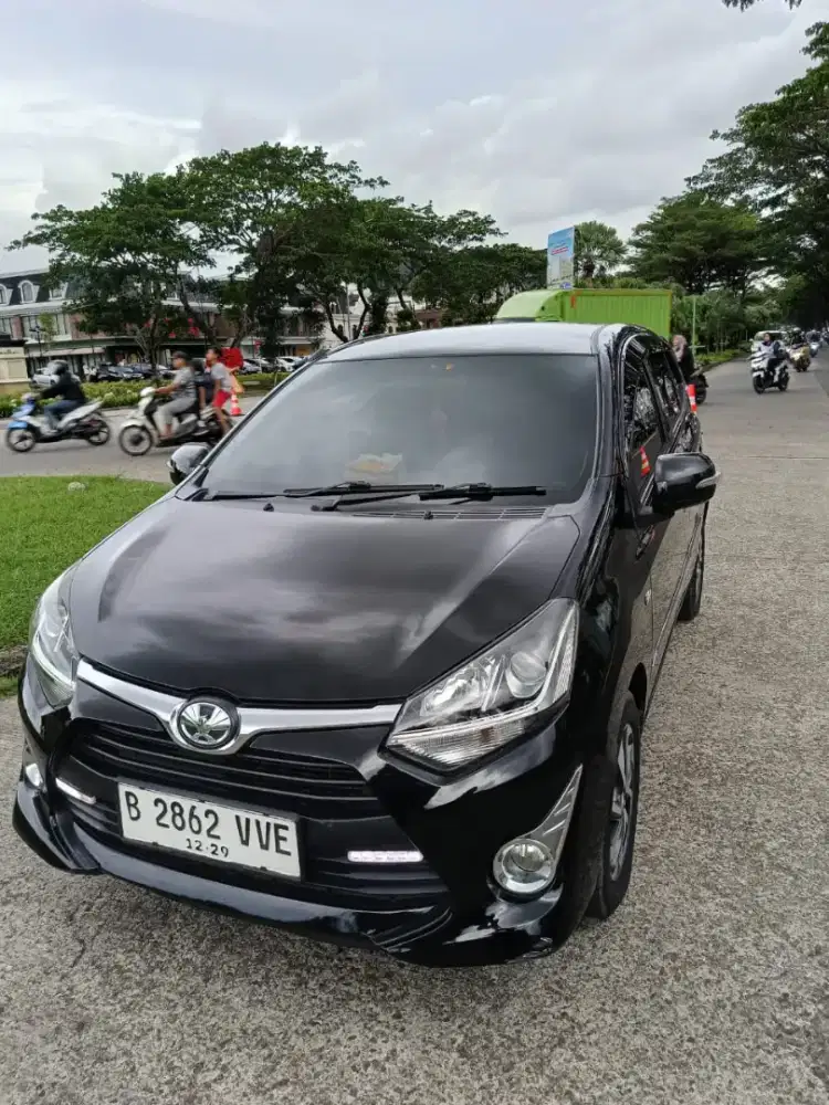 Dijual Toyota Agya 2017 A/T ,w.hitam ,pajak hidup ,nama sendiri