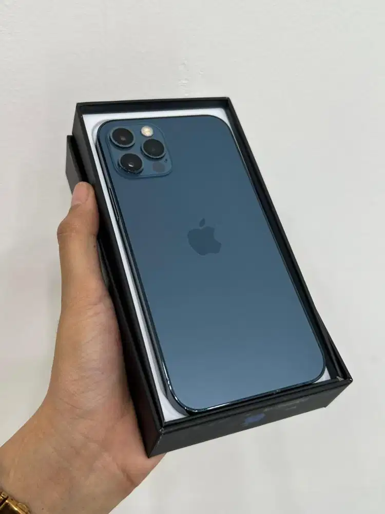 Iphone 12 pro second like new