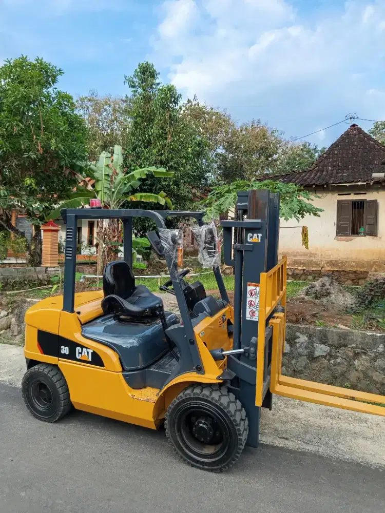 Forklift 3 Ton Caterpillar 2020