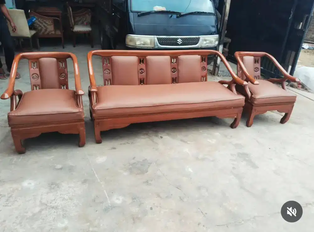 Jasa service sofa politur jati Ateng Mabel sako