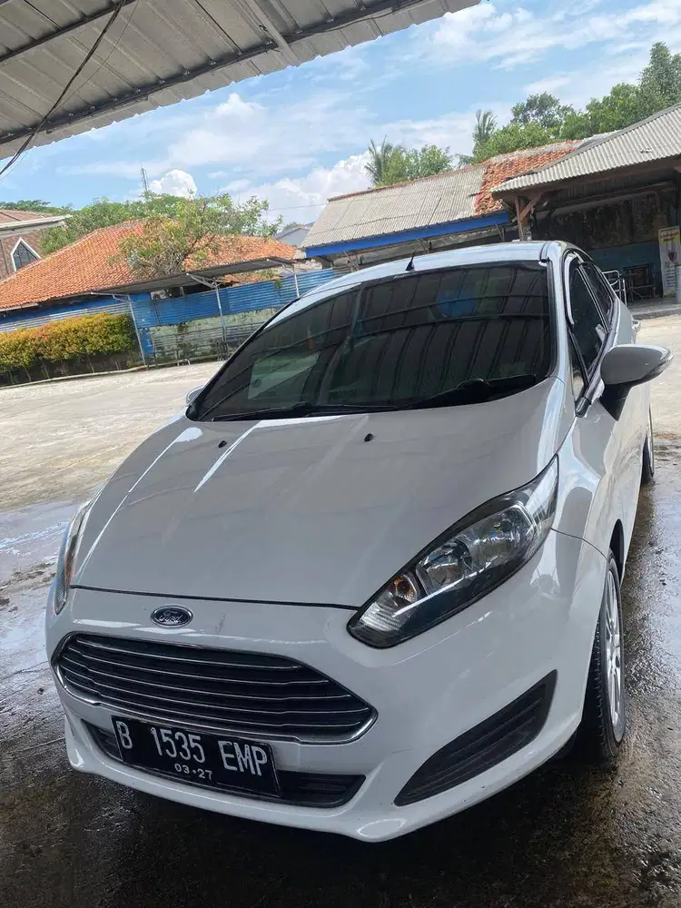 JUAL MURAH! FORD FIESTA 2013 1.5 TREND BENSIN-AT