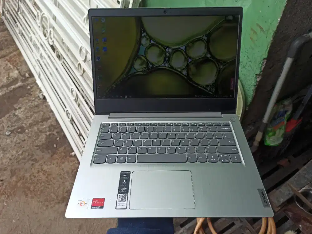 Laptop Lenovo Slim 3 Ram 8/SSD Nvme 256gb