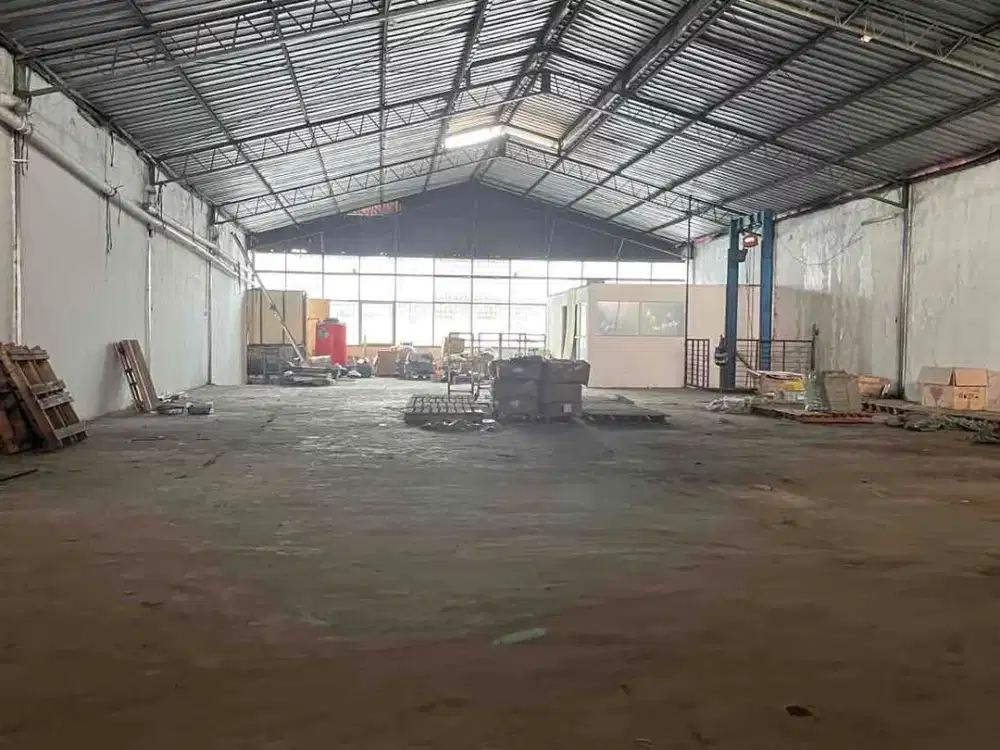 Disewakan gudang gandeng miami dekat pintu tol