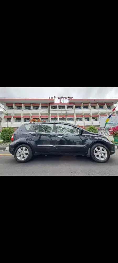 Livina 2010 metic