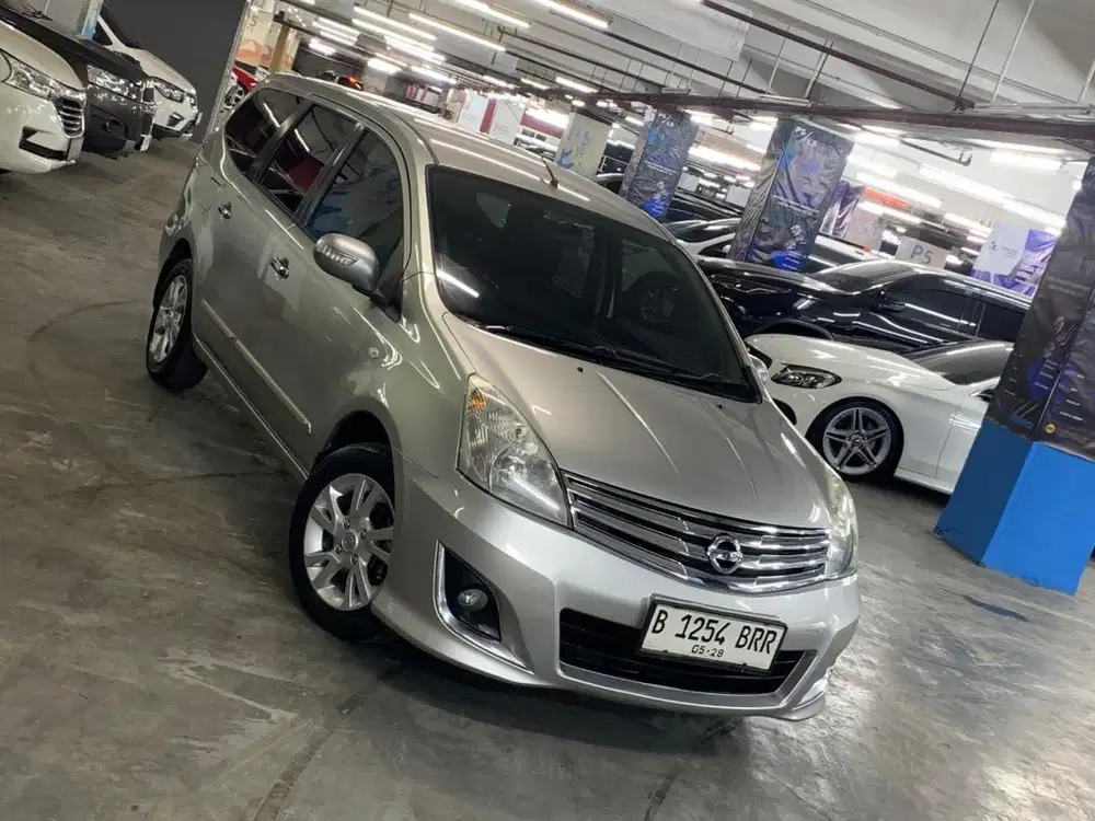 TERMURAH!!! Nissan Grand Livina 1.5 Ultimate 2013