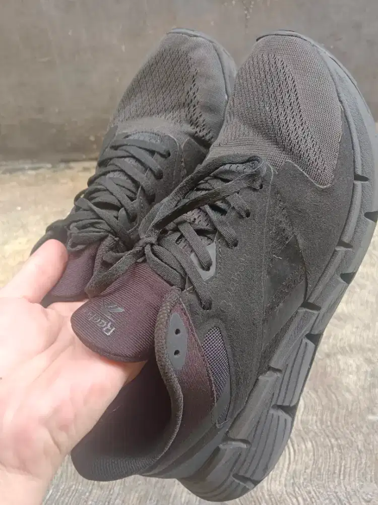 sepatu running original