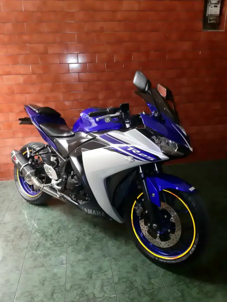 Yamaha YZF-R25 2016