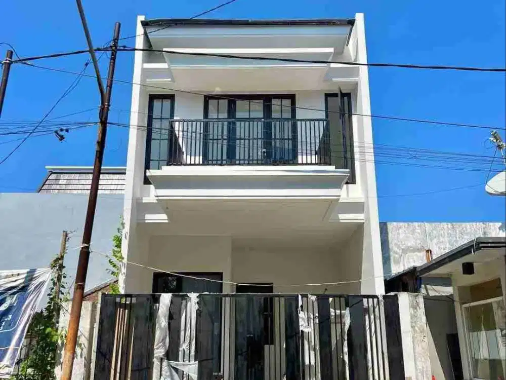 Jual Rumah Baru Semi Furnish Rungkut model American Style