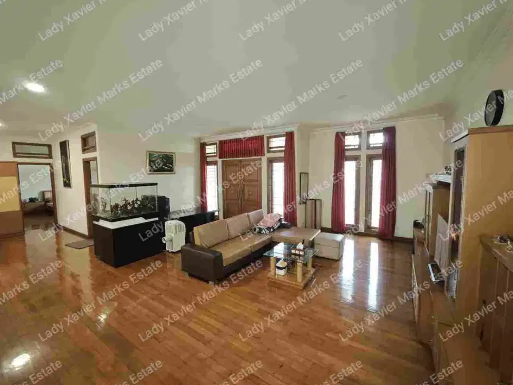 Dijual rumah megah mewah mekarwangi