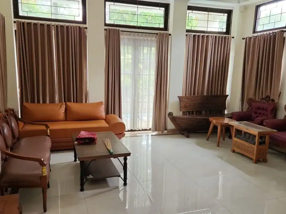Dijual  Rumah Bagus Dan  Mewah Berlokasi Di sentul City