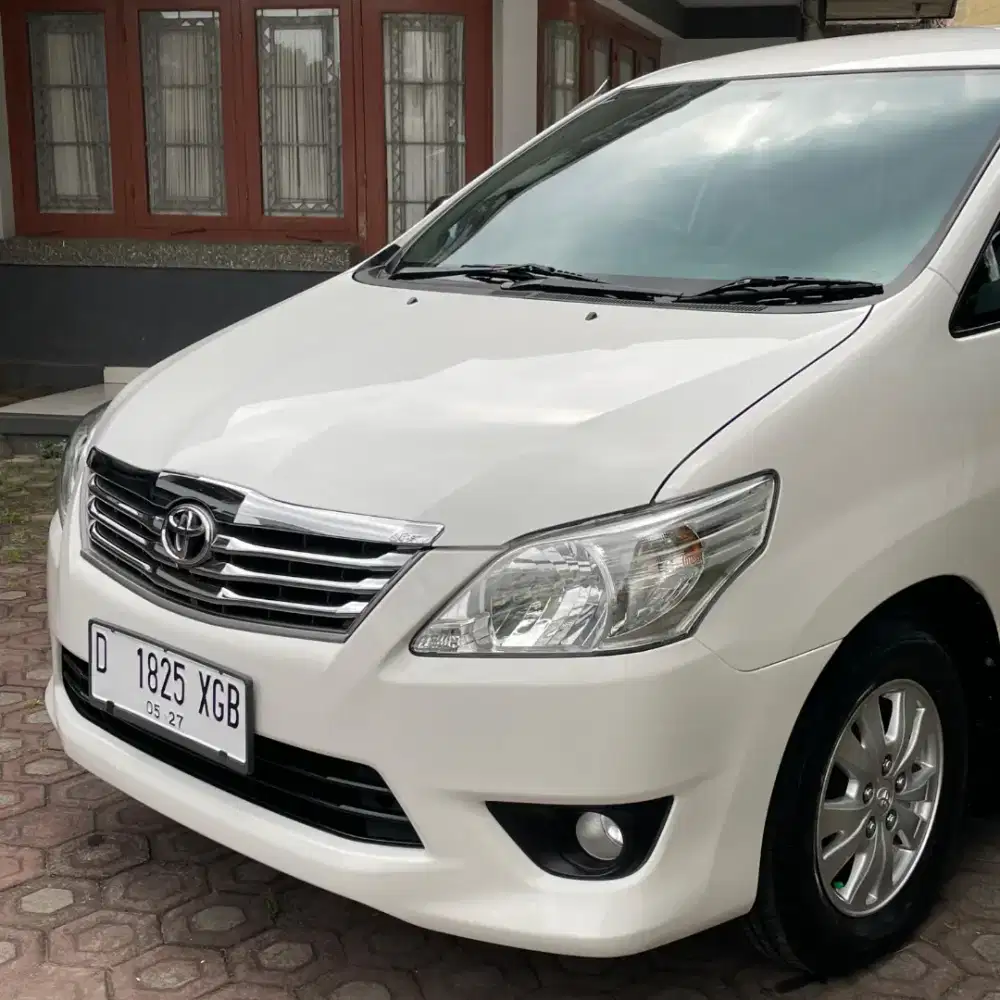TOYOTA INNOVA G 2012 A/T DIESEL
Low KM 73.000