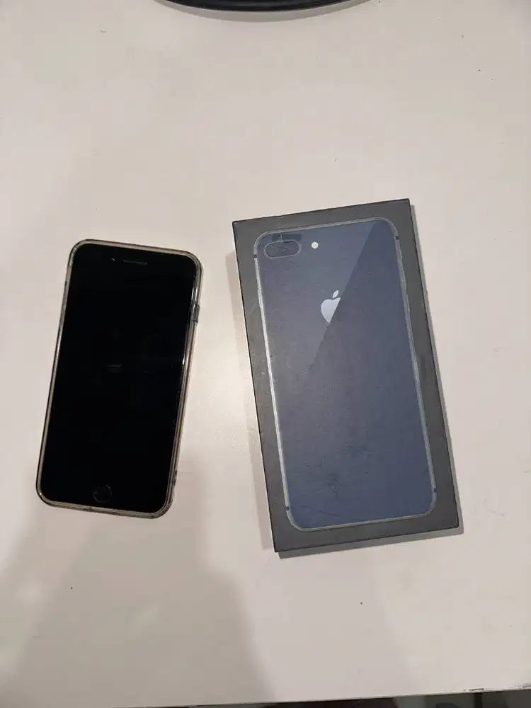 Dijual iPhone 8 Plus – Black (256GB)