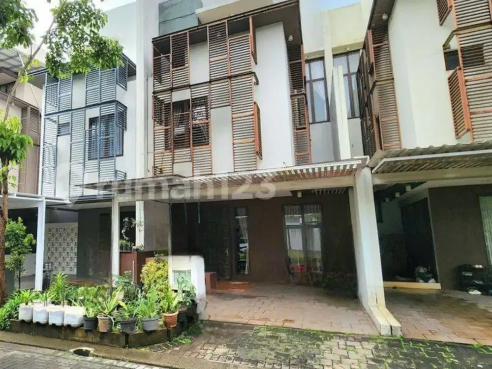 DIJUAL RUMAH 3 LANTAI SEMI FURNISHED Greenwich Park Whelford, BSD City