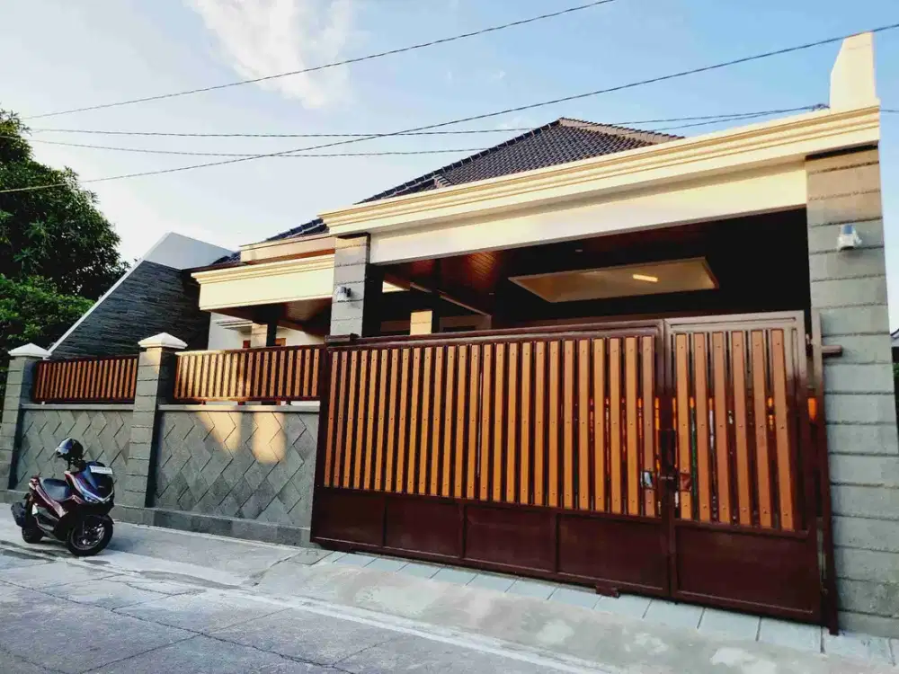 Rumah Mewah 280m² Gress Garasi 4 Finishing Solo Kota