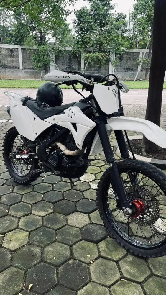 KAWASAKI KLX DTRACKER 2016