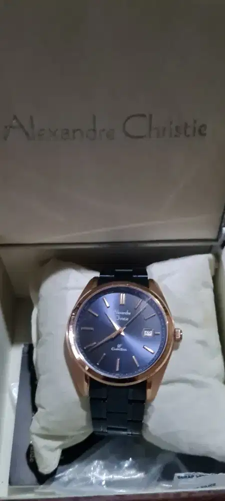 Jam Tangan Elegan Pria Wanita + Box & Tali Sambungan