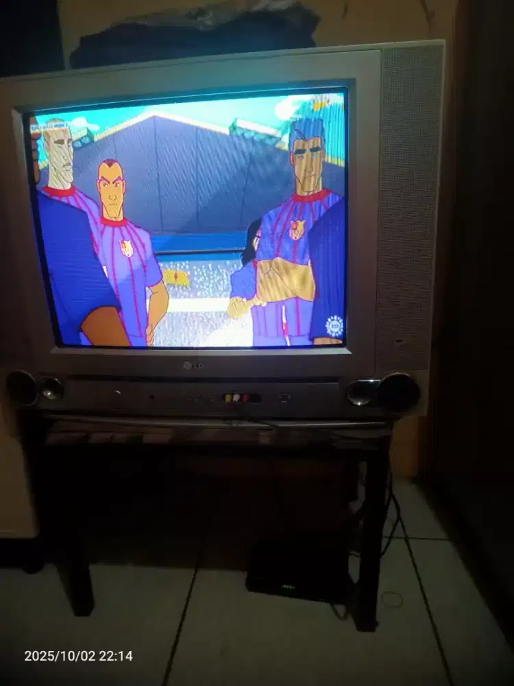 TV tabung 21in merek LG + stb