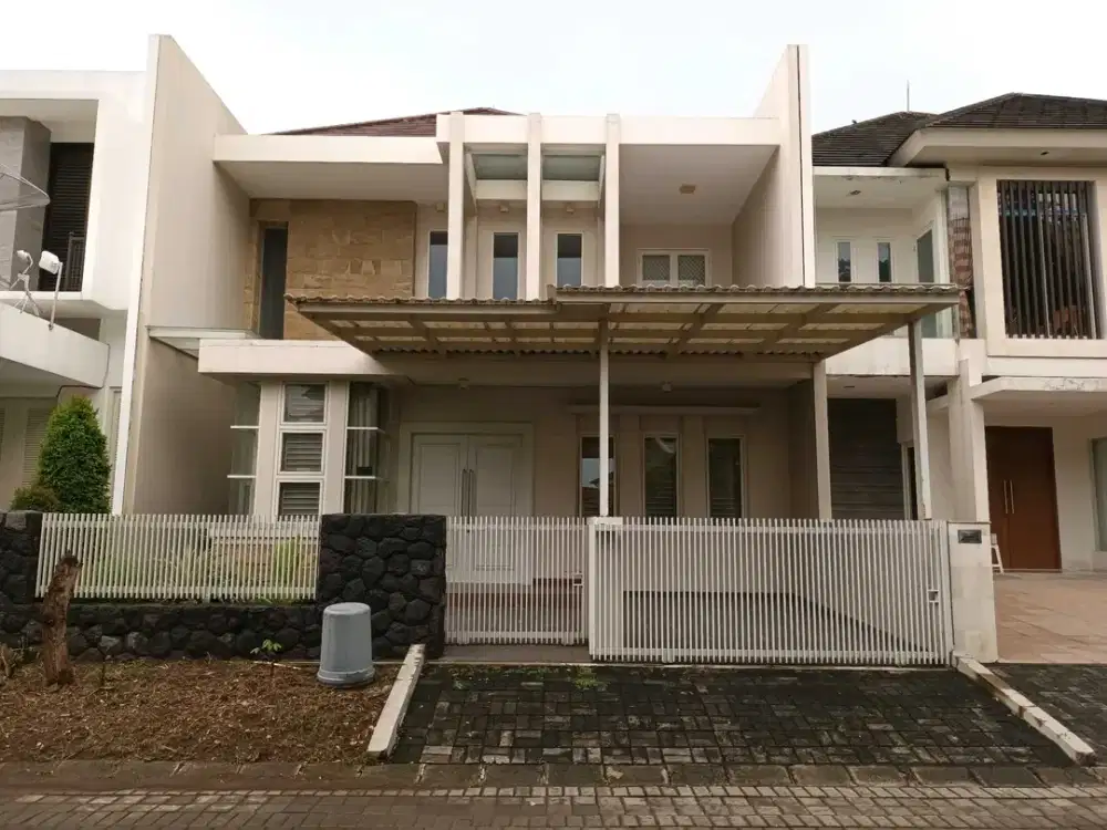 Disewakan Rumah Full Furnish di Woodland - Citraland