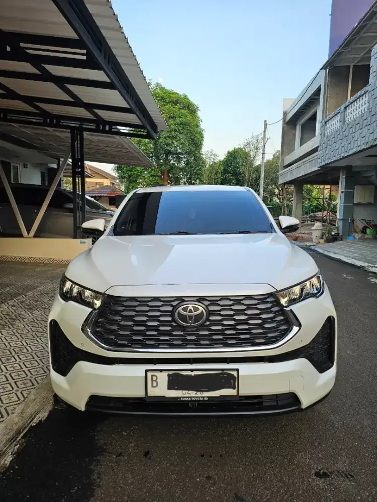 Kijang Innova Zenix V CVT Bensin-AT 2023