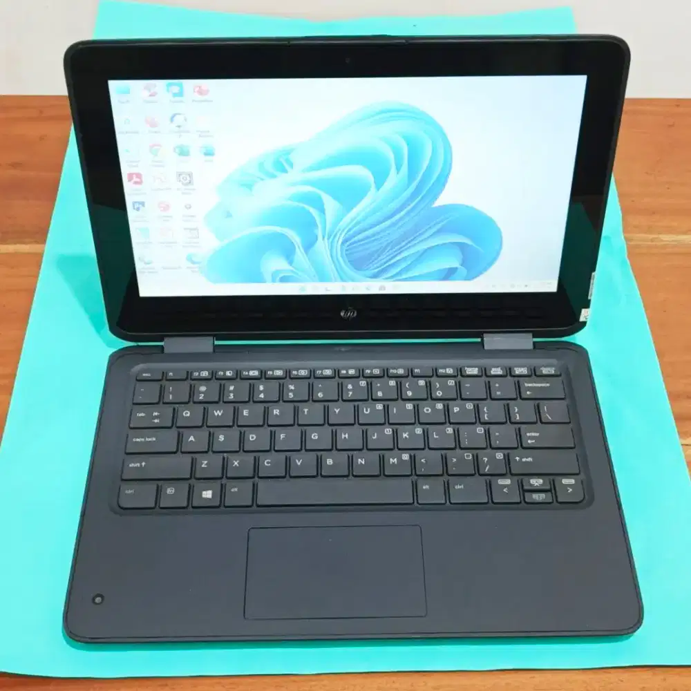 Gen8 Ram 8gb ssd 256gb Core i5 Laptop Hp X36G4