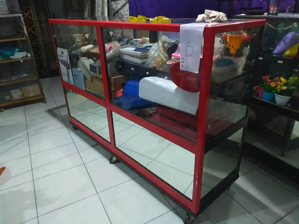 Dijual etalase borongan murmer