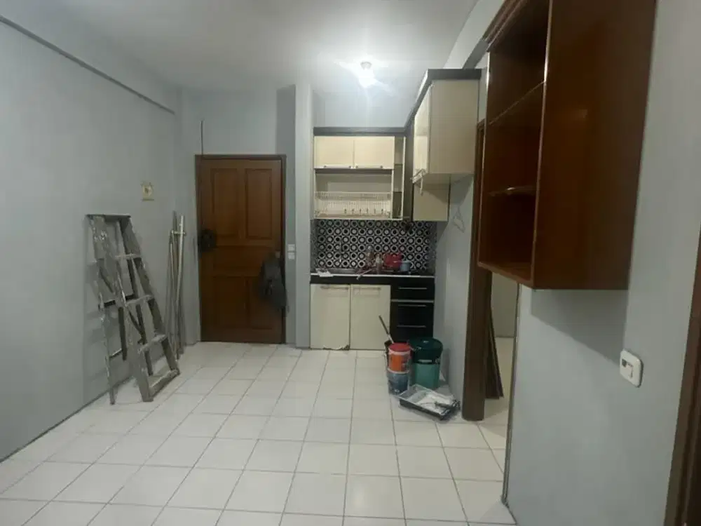 TURUN HARGA! Apartemen 2BR Semi Furnish di Taman Surya Jakarta Barat