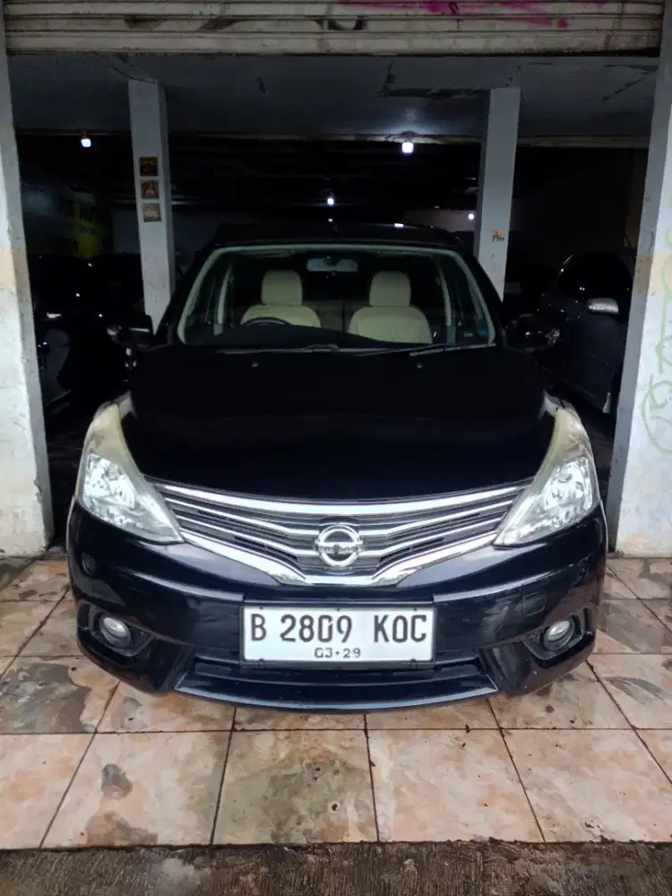Nissan grand Livina XV AT 2018