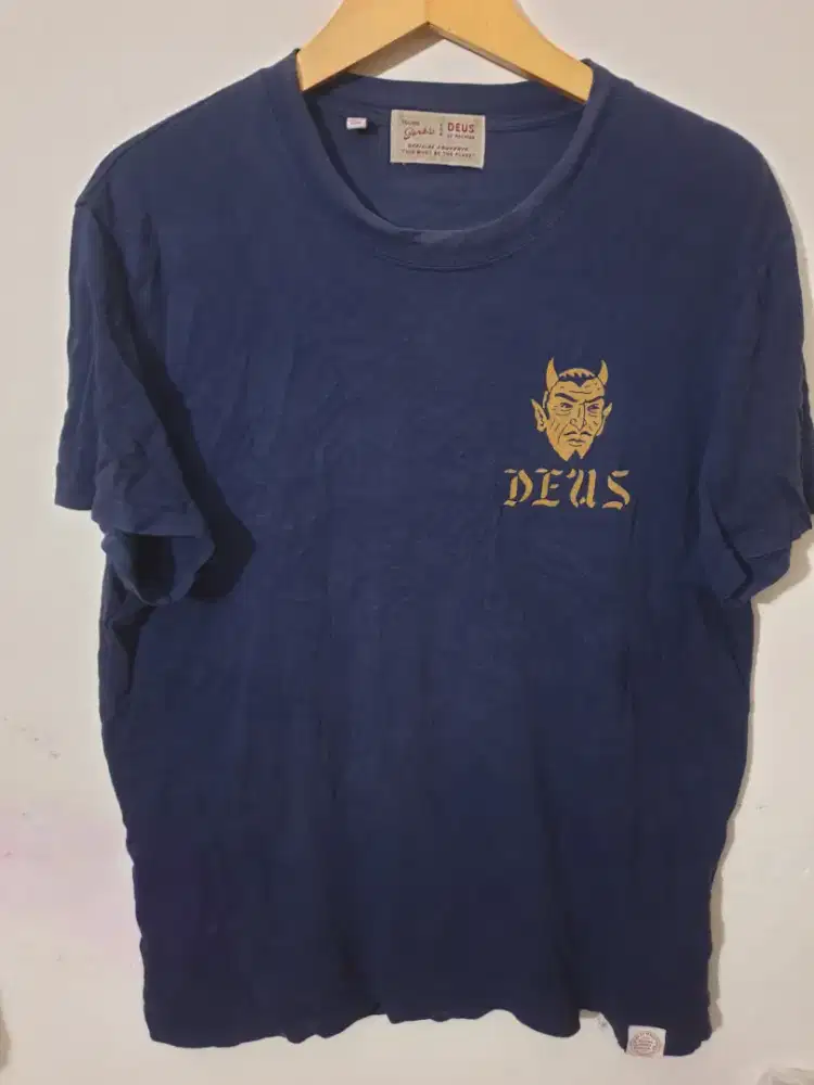 PRELOVED DEUS EX MACHINA