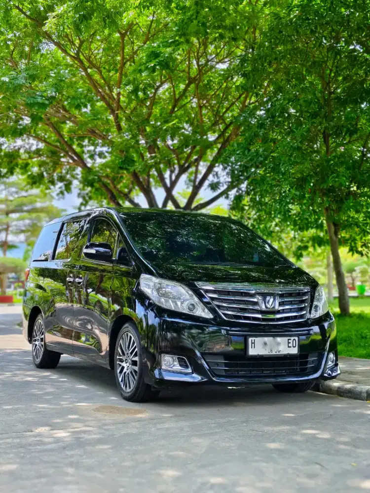 Toyota Alphard Tipe G