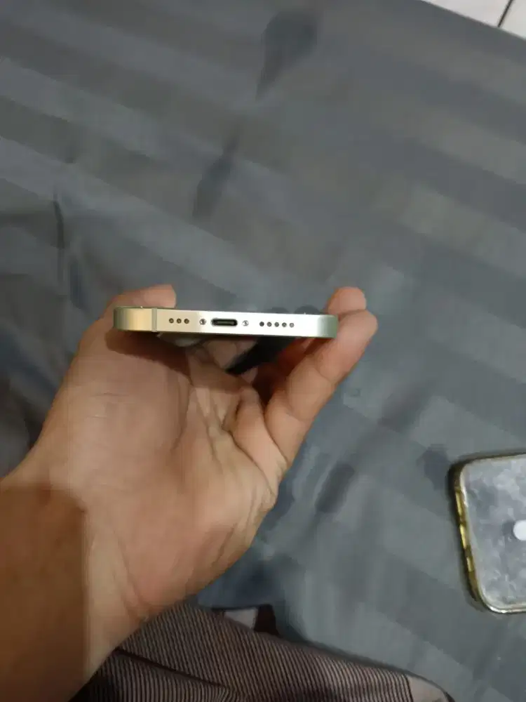 Ip 12 128 lock icloud