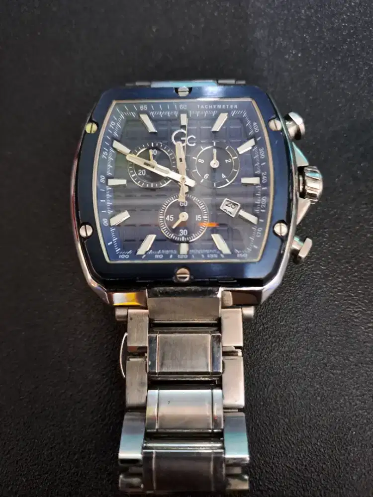 Jam tangan GUESS COLLECTIONS