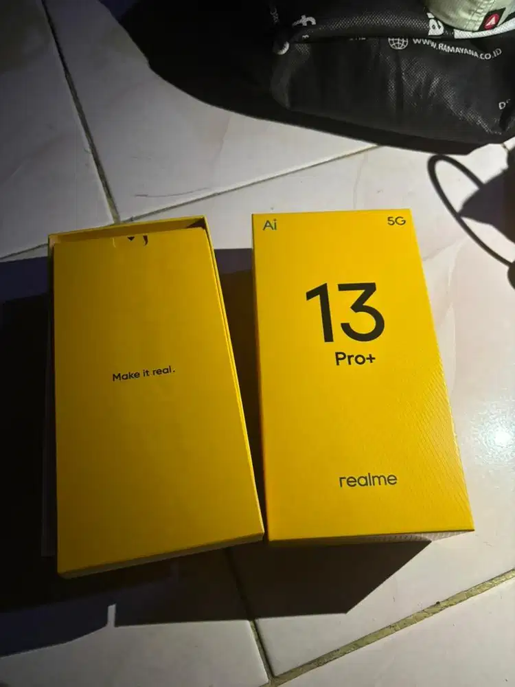 REALME 13 pro+ 5G ram 12 512b