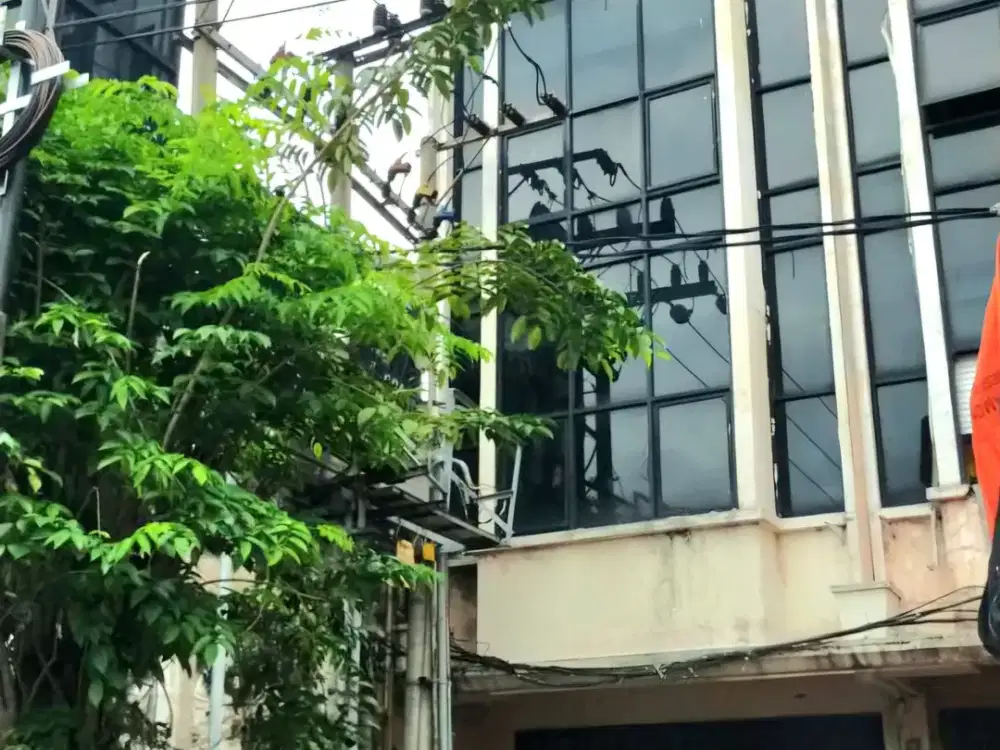 Disewakan Ruko Dekat Pusat Belanja Pasar Atom