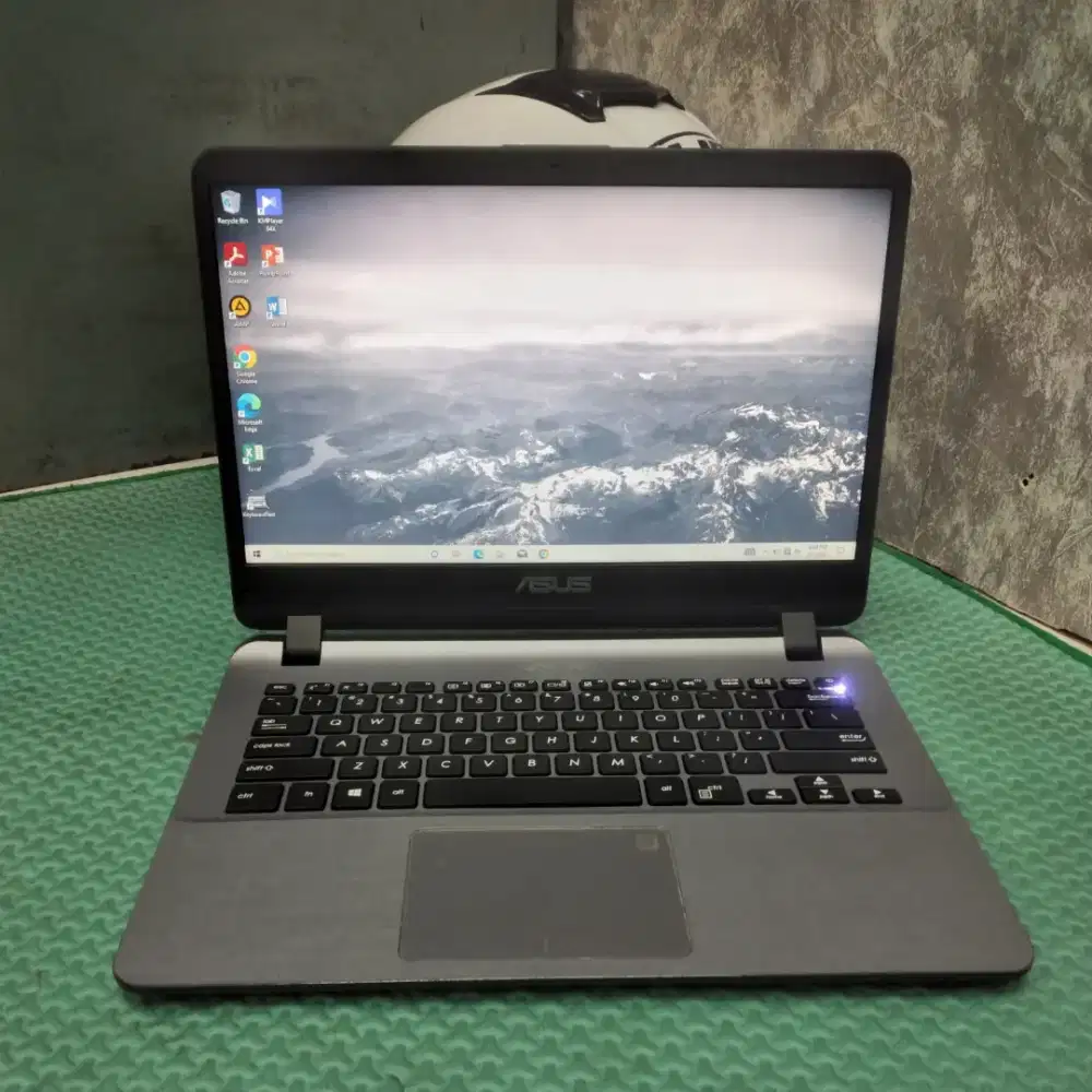 Jual Laptop mulus no minus semuanya bagus