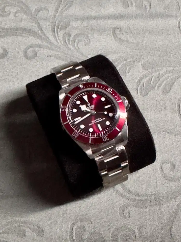 Tudor Blackbay 58 Burgundy Red Oyster 3 links New 24 september 2025