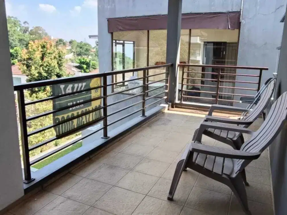 Dijual cepat Rumah Villa Di Dago Resort Dago Pakar ada Taman Belakamg