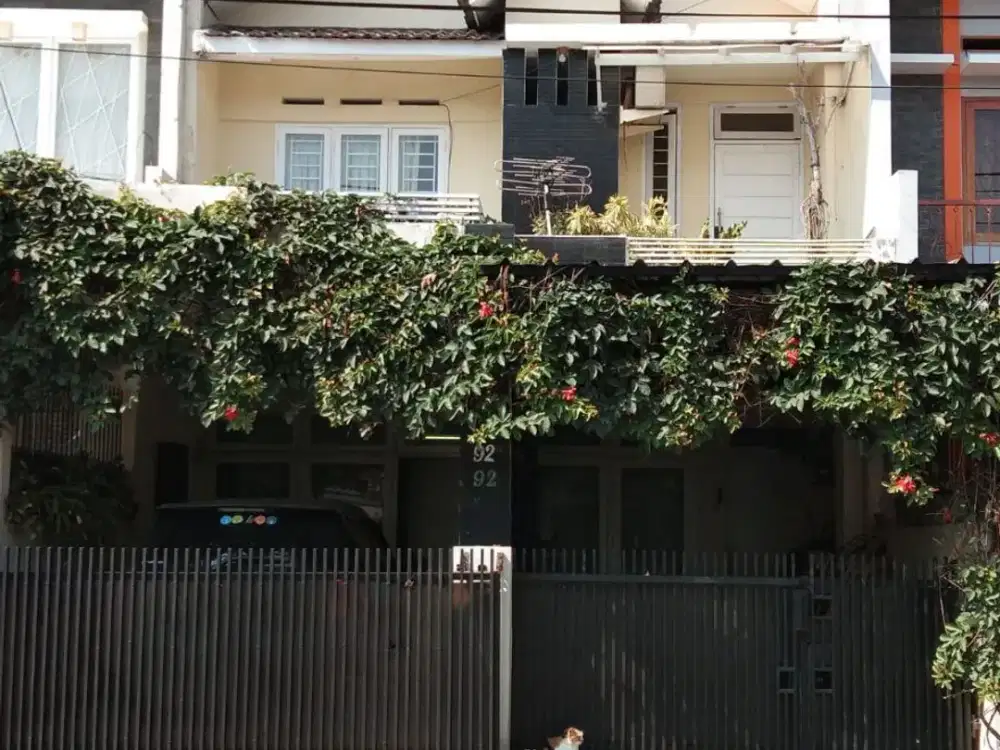 Rumah 2 Lantai di Antapani Dkt Sukanegara Bandung Timur