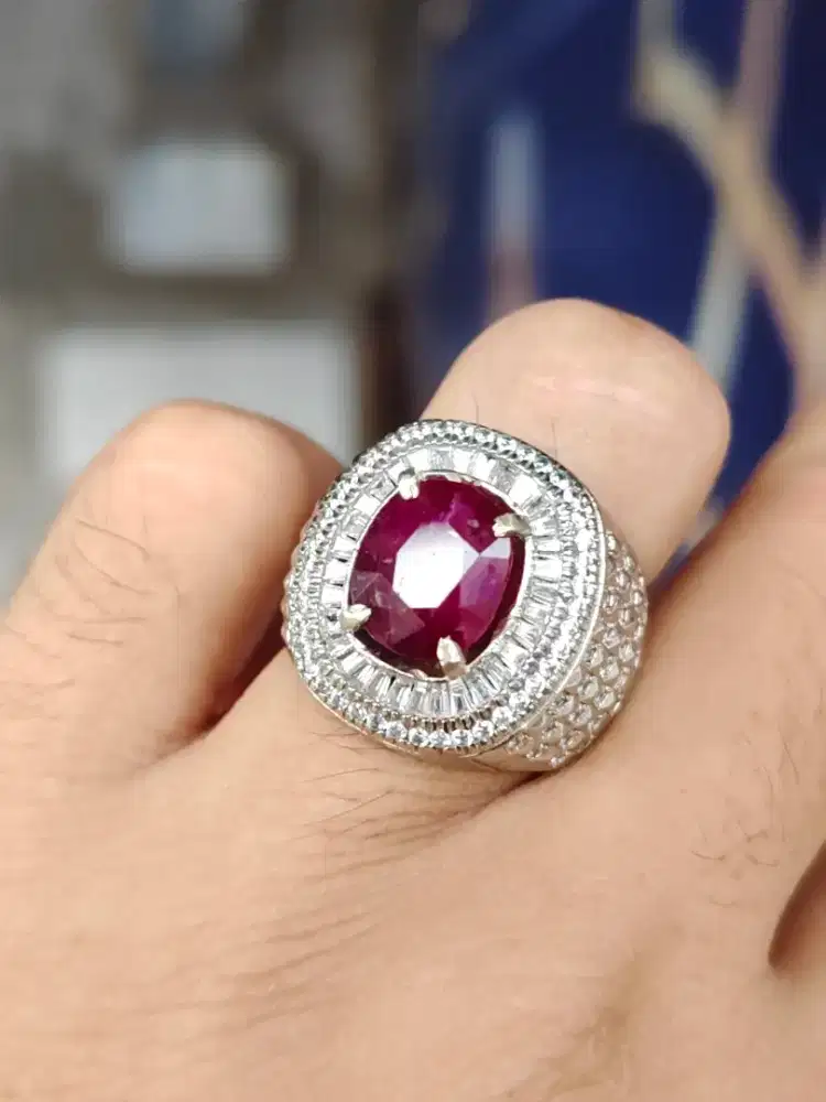 Natural Ruby Corundum Heat Only 5.31crt Madagascar
Memo Java Lab