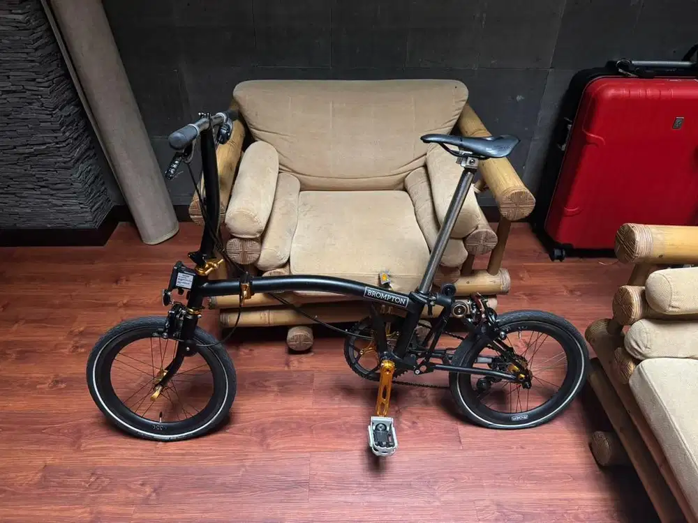 Brompton s3l carbon + travel box