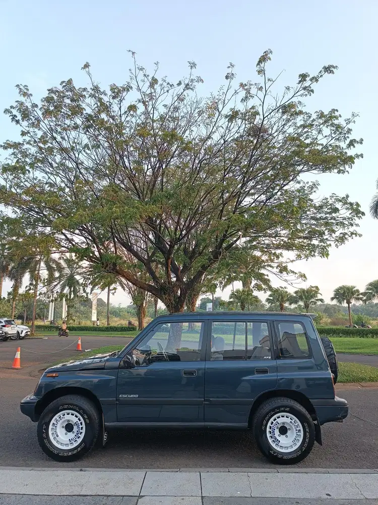 Suzuki Escudo 1995 Bensin