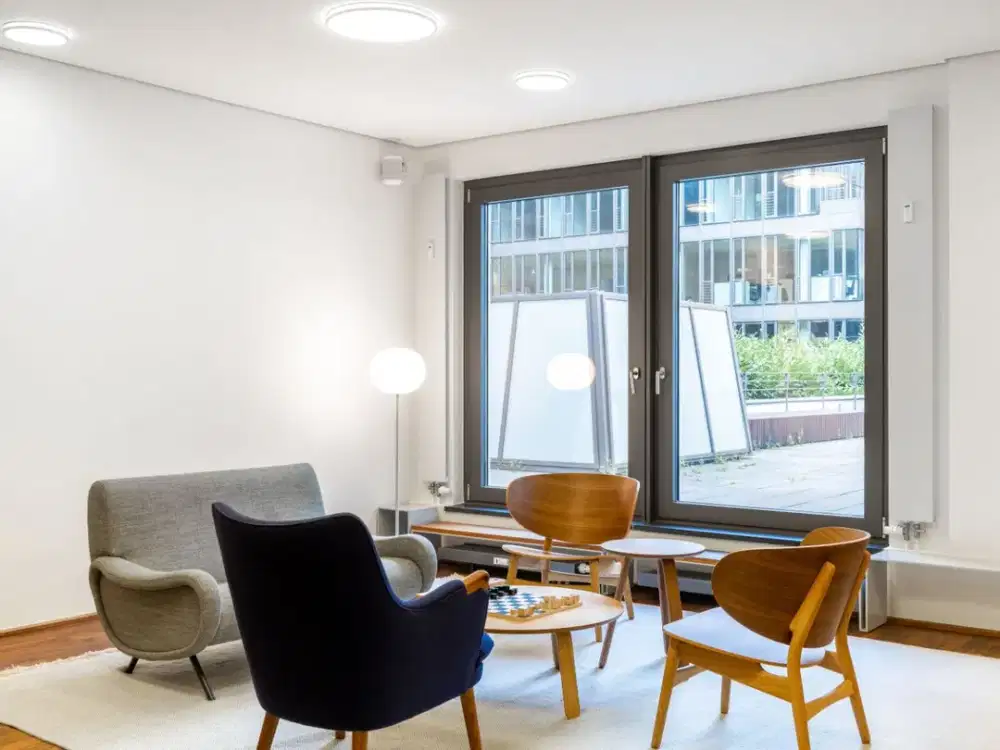 Akses coworking tanpa batas di Regus Sinarmas Land Plaza